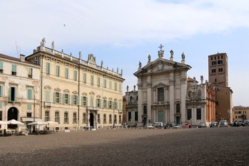 Obraz premium Mantova, italy, Piazza Sordello, duomo, architecture, palace, building, old, landmark, square, church, historic, facade, town