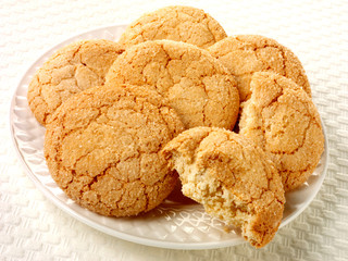 ITALIAN AMARETTI BISCUITS CUT OUT