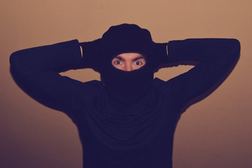 masked thief 