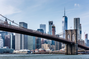 Fototapeta na wymiar New York City's Brooklyn Bridge and Lower Manhattan