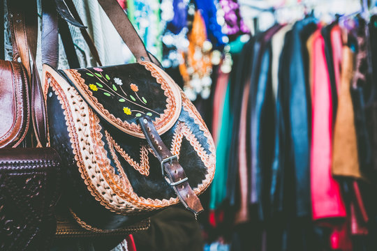 Sac &agrave; main en cuir vintage