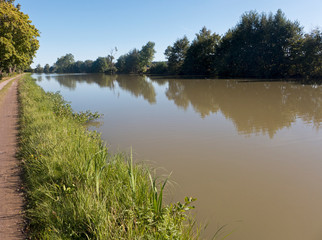 Morgenstimmung am Götakanal bei Lyrestad in Schweden