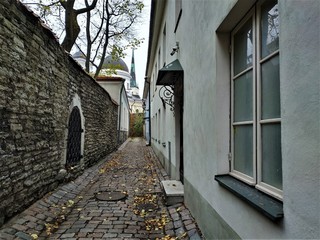 Narrow street near the town wall of Tallinn