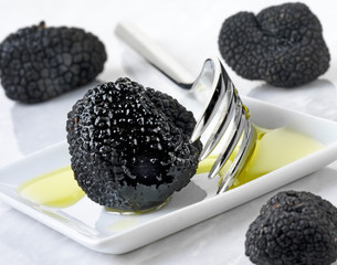 BLACK TRUFFLES
