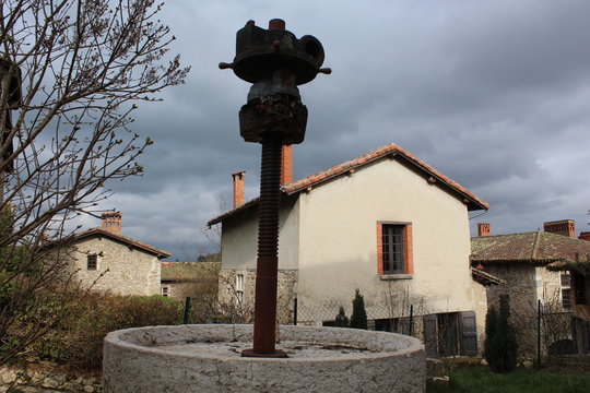 VILLAGE MEDIEVAL DE PEROUGES - AIN