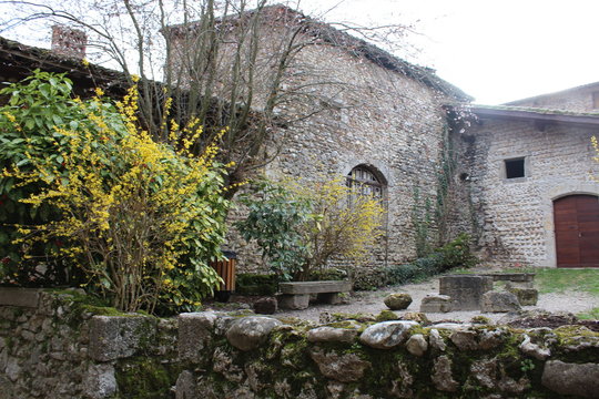 VILLAGE MEDIEVAL DE PEROUGES - AIN