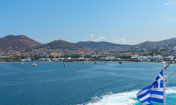 Parikia bay and harbor - Cyclades island - Aegean sea - Paroikia (Parikia) Paros - Greece