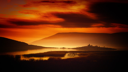 golden highlands lake sunset 