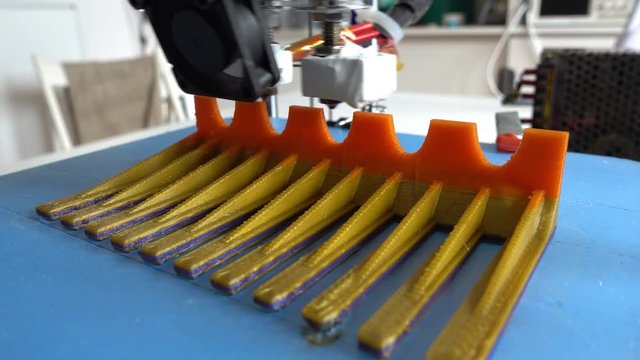 Printing  with Plastic Wire Filament on 3D Printer