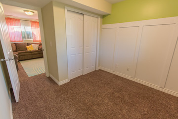A modernly decorated room with nothing in it