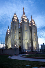 Fototapeta na wymiar Salt Lake Mormon Temple at Sunset