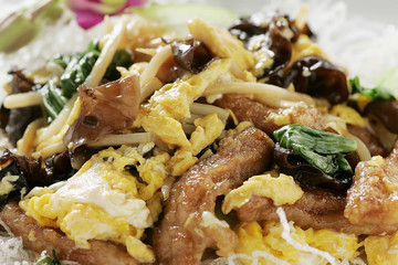 キクラゲと豚肉の卵炒め