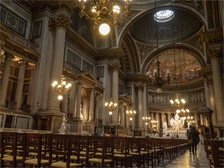 Obraz premium intérieur de l'église de la Madeleine à Paris
