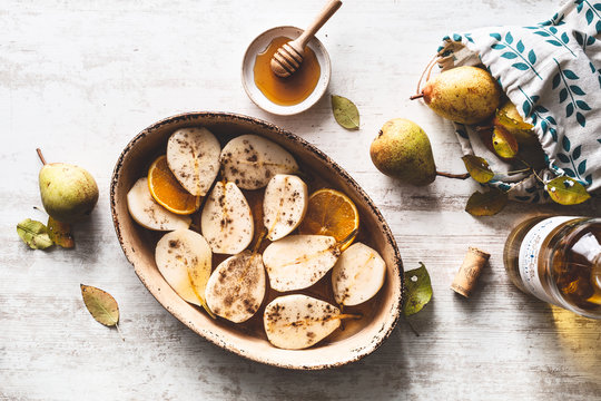 Poires R&ocirc;ties au miel et Vin Blanc Moelleux 