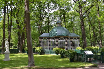 Enclosures (Peterhof)