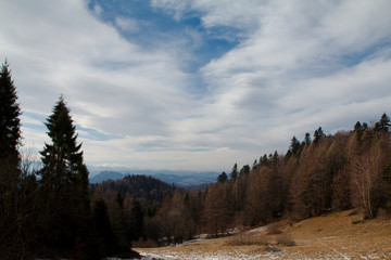 Fototapeta na wymiar krajobraz górski - jesień