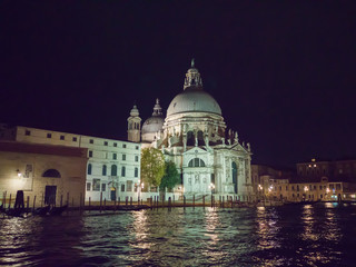 Fototapeta na wymiar The Basilica di Santa Maria della Salute - Venice. Night view.