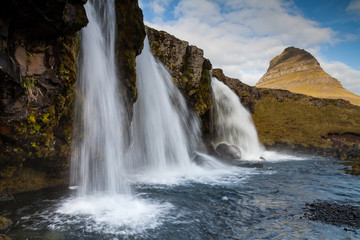 Fototapeta premium Wasserfall am Kirkjufell
