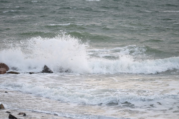 Brandung am Küstenschutz