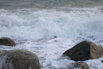 Fototapeta premium Küstenschutz mit Brandung