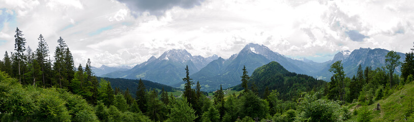 Fototapeta na wymiar Bavarian mountain panorama