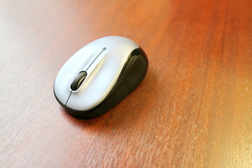 wireless mouse on the office desk