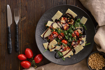 Rocket salad with pine nuts
