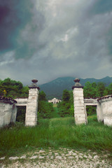 who knows if this villa is inhabited by someone besides spiders and ghosts.