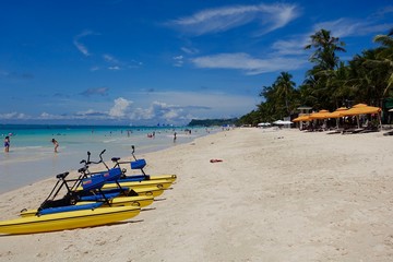 Fototapeta na wymiar White Beach Boracay