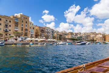 Fototapeta na wymiar Senglea, Malta. Boat port Vittoriosa