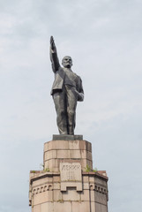 Fototapeta na wymiar Sculpture of Lenin, russian communist leader