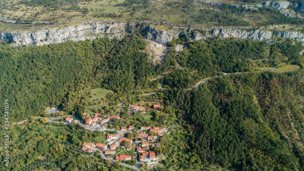 Poster Rockfall above village of Bezovica, western Slovenia