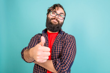 Brutal man shows class lifting his thumb up