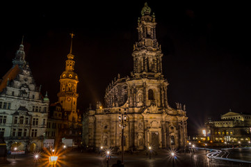 Fototapeta na wymiar Catholic Court Church Katholische Hofkirche in the center of old town in Dresden at night