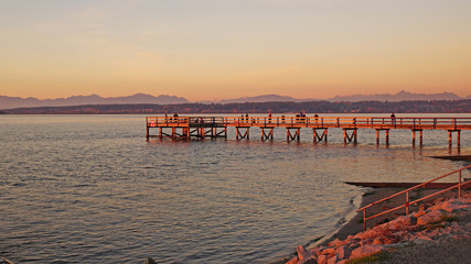 Naklejka premium Crescent Peir Beach At Sunset Late Fall