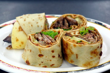 Chinese Pancake Roll with Cooked Beef