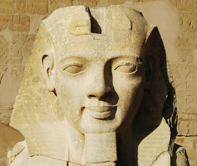 Fototapeta na wymiar Face of pharaoh in Luxor