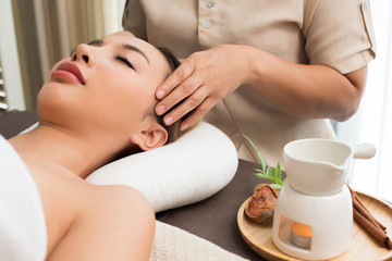 Obraz na płótnie Canvas Ayurvedic Head Massage Therapy on facial forehead