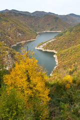 Obraz premium Amazing Autumn view of Tsankov kamak Reservoir, Smolyan Region, Bulgaria