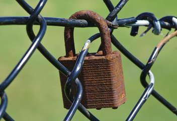 Dirty old corrosive padlock