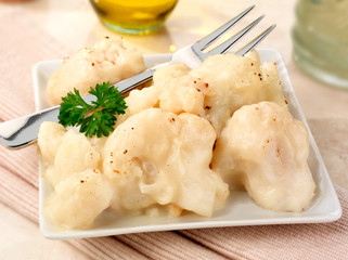CAULIFLOWER CHEESE