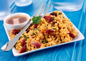 MOROCCAN COUS COUS SALADWITH VINAIGRETTE