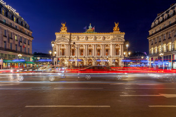 Fototapeta na wymiar Paris. Opera house at night.