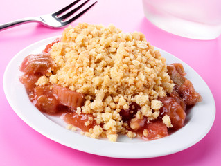 RHUBARB CRUMBLE