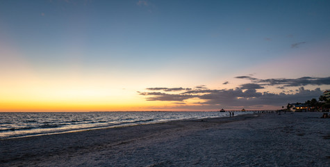 Obraz premium sunset on the beach