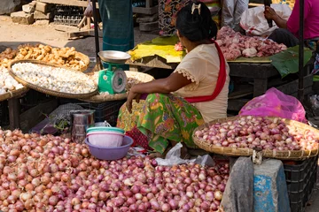 Fotobehang Station market Mandalay © ErnstUlrich