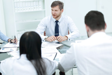 Fototapeta premium close up.the business team discusses the financial statement