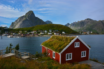 Rorbuer in Reine auf den Lofoten/ Skandinavien