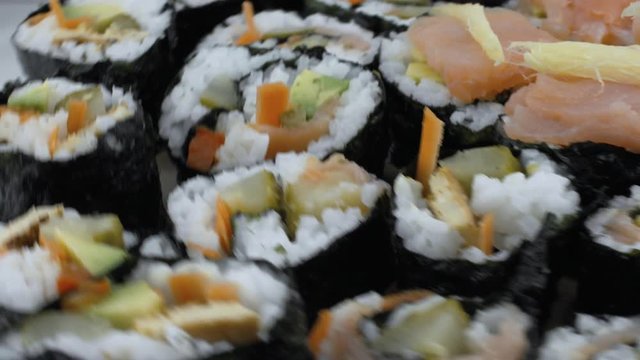 Suchi Board Spinning Left to Right Close Up