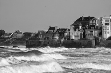 Saint Malo waves